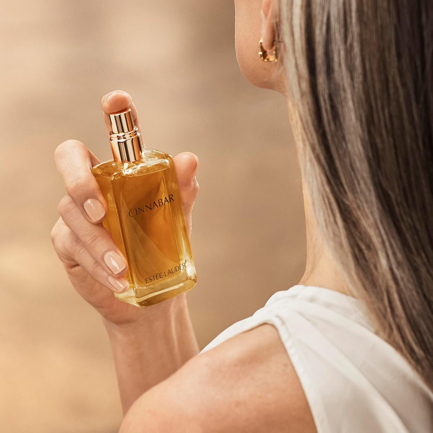 Estée Lauder Cinnabar Eau de Parfum Spray with Notes of Jasmine, Orange Flower & Clove | Perfumes for Women, 1.7 Fl Oz - Image 3